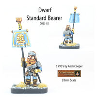 DH11-02 Dwarf Standard Bearer