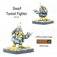 DH7-02 Dwarf with Spiked Gauntlets and head Candle