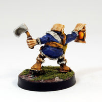 PTD DWM015 Dwarf Tunnel Guide lantern bearer